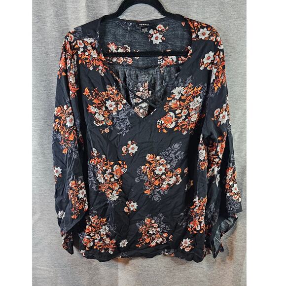 Torrid Womens Floral Print Cross Front Bell Sleeve Challis Blouse Sz 1 Black - Picture 1 of 7